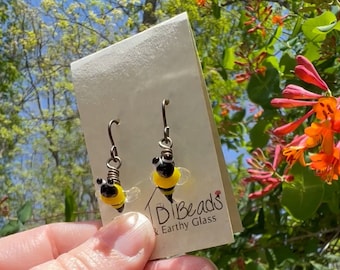 Handmade glass bee earrings | Bee dangle earrings | Black and yellow bee earrings | Hypoallergenic earrings