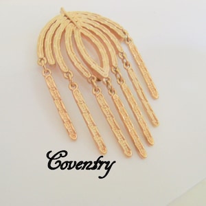 Sarah Coventry Vintage Brooch / Tassel  / Gold Tone / Designer Signed / Girandole / Jewelry (A231)