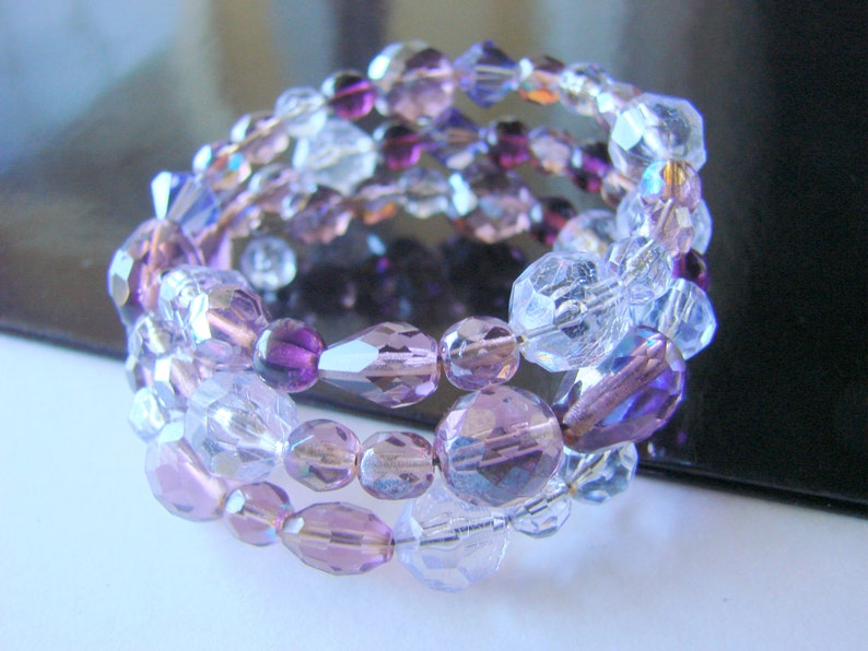 Jewelry Vintage Amethyst Crystal Aurora Borealis /& Lucite Wrap Bead Bracelet Jewellery