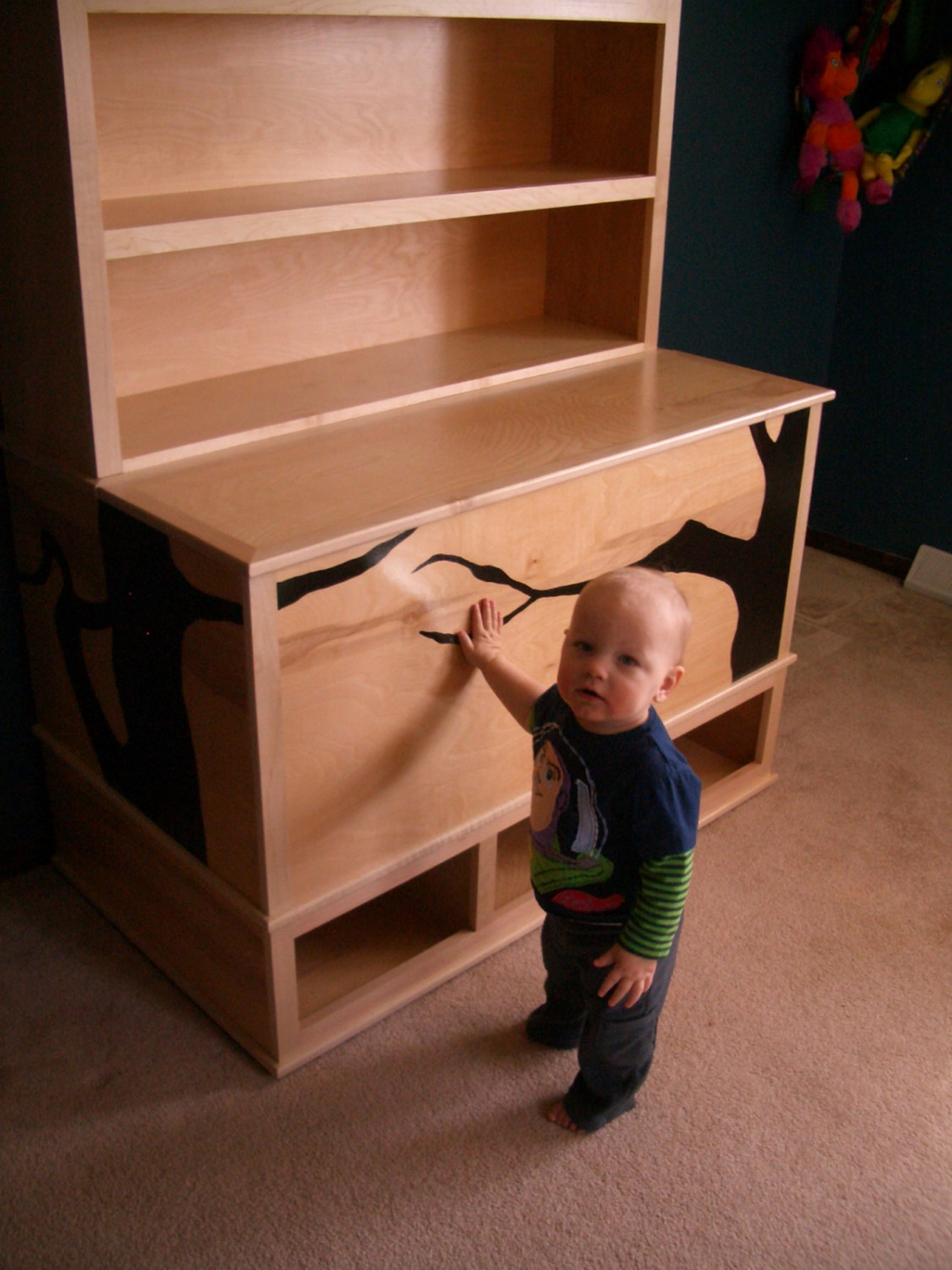 toy box with cubbies
