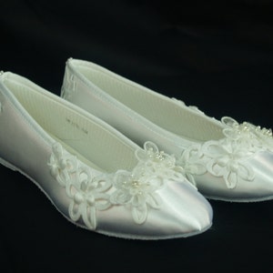 Brides Wedding Flats Battenburg lace Off White or Ivory  Champagne, Ballet Style Slipper, Romantic, Satin Flats, Lace Wedding, Country Chic