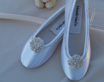 Communion Shoes, Flower girls shoes Crystals flower Satin crystals edging Flats, Girls Wedding Ballet style Slippers, Closed Toe Flats,Chic