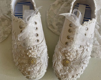 Bridal Tennis Shoes,White Canvas flat Bridal Shoe,Boho Wedding Shoes,Wedding embellished Tennis Shoes, Bridal Ties Sneakers Sizes 6 7 8 9 10