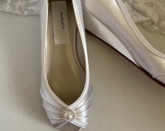 White wedge Shoes adult Sizes 5 to 6 white Ivory Off-white,Communion White Wedge shoe Ivory,White Wedge Satin shoes for Jr Bridesmaids