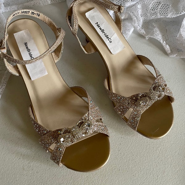 Girls Champagne shimmer Shoes Crystals Bow brooch - flower girls shoes, low heel 1 1/2", Pageant Wear, First Dance