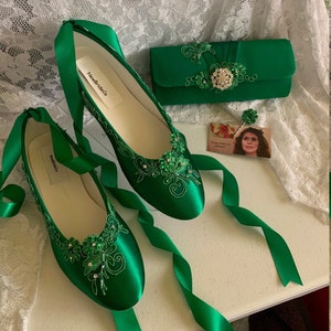 Green Ballerina shoes Wedding Slipper style Shoes Green lace w Crystals,Victorian,Renaissance, Irish Wedding satin slipper, lace up ribbon