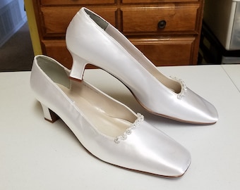 Size 12 and 13 Pump Shoes,Golden Anniversary Shoes,Minimalist low heels,1 3/4" heel closed toes, white ivory short heels shoes, Wide shoes