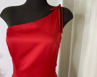 Vestido de fiesta vintage rojo arándano de un solo hombro, talla 12, vestido de dama de honor de corte A, vestido formal de satén, vestido de desfile, moda de principios de la década de 2000