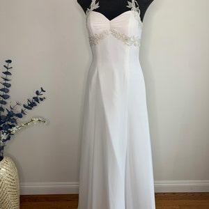Beaded Floral Halter Top White Dress Size 4, Sweetheart Wedding Dress, Anniversary or Pageant Dress, Silver Flowers Mottif, Regal Chiffon