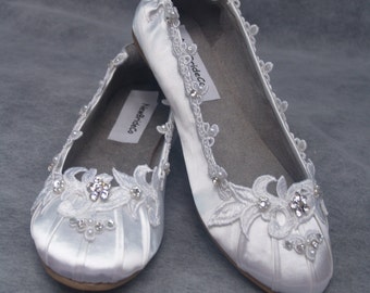 White Wedding Flats - Lace crystals Shoes - Flat Shoes Bridal, comfortable wedding slipper, brides white embellished