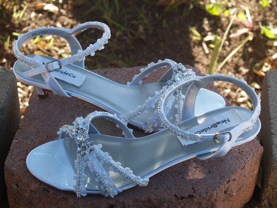 Low Wedding Shoes with 3.5cm Wide Heels and very Elegant