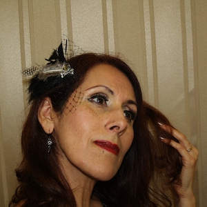 Gothic HAIR CLIP ornament with skull, halloween, party fascinator