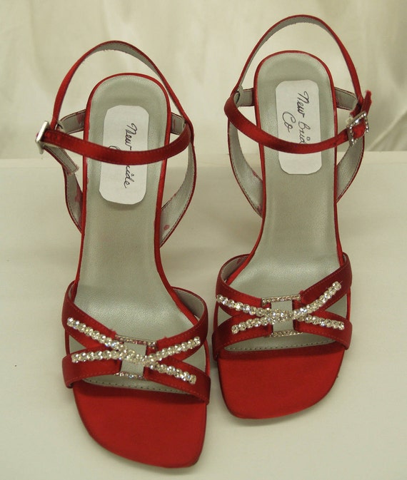 red heels size 7