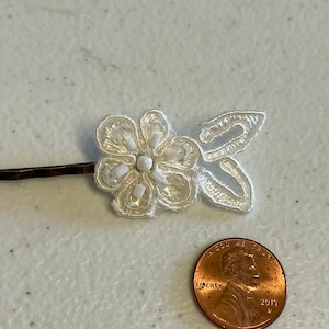 2 horquillas para el pelo con flores de marfil y cuentas para boda, 2 horquillas para el pelo con flores de encaje con cuentas, 2 horquillas para el pelo, horquillas para el pelo de encaje de color marfil, accesorio para el pelo de estilo victoriano