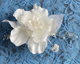 Wedding IVORY Silk flower Headpiece pearls beads Crystals, Wedding  Ivory flower Hair Comb, Great Gatsby Ivory Hair Piece, Bride Hair Flower