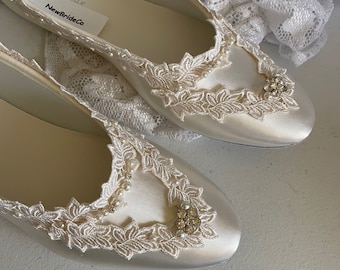 Ivory Wedding flat shoe USA Lace pearls crystals,Ballet style Flats Leather Sole,Bling Bride Flat Shoes,Fancy wedding flats,Wide Satin Flats