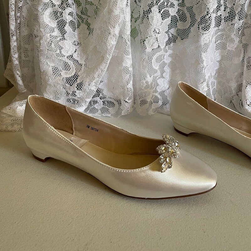 dyeable flat shoes