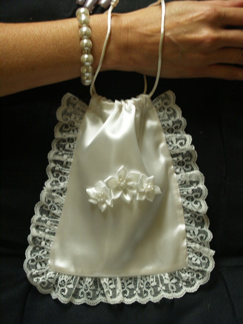 Wedding SMALL Money Dance Bag, Satin flowers lace drawstring closure, OFF-WHITE wedding purse, first communion, gift image 3