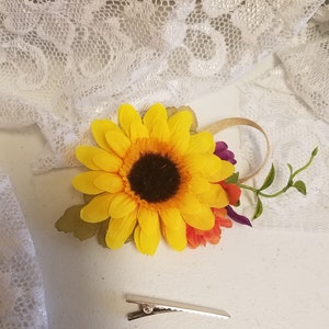 Sunflower Burlap hair clip, Bride Sunflower Wedding hair,bridesmaid sunflower hair,Sunflower girl clip,  Sun Flower HAIR for rustic weddings