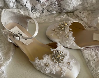 Bling Communion Shoes white or Ivory,Flower girl bling white shoes,1" heel Girls White Ivory shoe,Girl bling Satin shoes,Pageant bling shoe