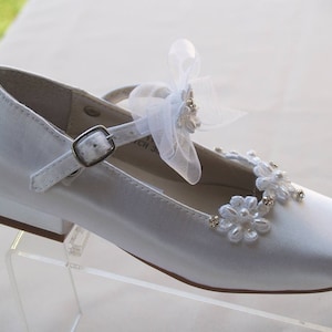 Girls Communion Shoes Size 11 ready to ship, beaded Flowers White Satin Mary Jane flower girls shoes, low heel, Pageant Wear, First Dance