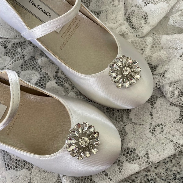 Zapatos de comunión para niñas Broche de perlas de cristales, zapatos de niña de flores blancos y de más colores, zapatos de primer baile para niñas, zapatos para niñas de desfile, tacón cuadrado