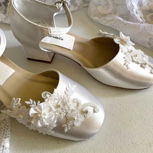 Off-White Communion Shoes white or Ivory,Flower girl white shoes,1&quot; heel Girls White Ivory shoe,Girl bling Satin shoes,Pageant bling shoe