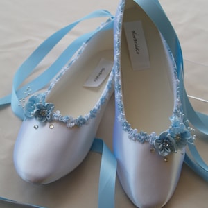 Blaue Brautschuhe Weiß Satin Schuhe, Hochzeitsschuhe Blau, Hochzeitsschuhe, Brautschuhe, Brautschuhe