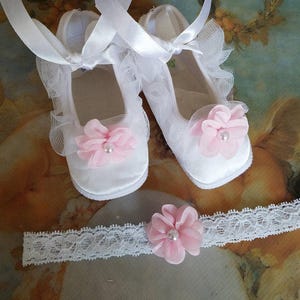 Baby PINK Shoes set with MATCHING baby lace head band; Baptism shoes girl, baby girl white pink satin shoes with hair lace band