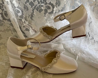 Bling Communion Shoes white or Ivory,Flower girl bling white shoes,1" heel Girls White Ivory shoe,Girl bling Satin shoes,Pageant bling shoe