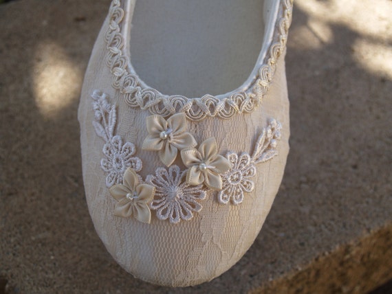 US Size 7, and Size 8 Wedding Flats CHAMPAGNE Vegan small satin flowers lace flower appliqués,Bride comfort slipper Flats, Glamour slippers