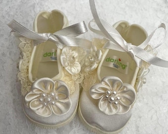Baby girls Shoes Ivory or white Pink 0 to 3, White Satin Soft Sole Crib Bootie Shoes, Flowers Baby Christening shoes Baptism, Blessing Shoes