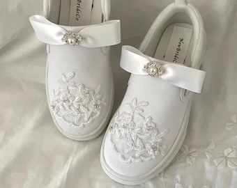 Zapatillas blancas sin cordones para la Primera Comunión de Niñas, con lazos de encaje floral, zapatos sin cordones para niños