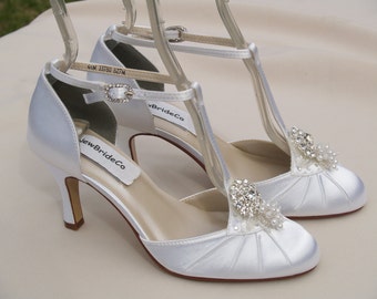 Wedding Shoes mid heels Modern style, Rounded Toe T Strap Satin Pumps, Closed Toe Heels, Old Hollywood, Great Gatsby Style, Retro