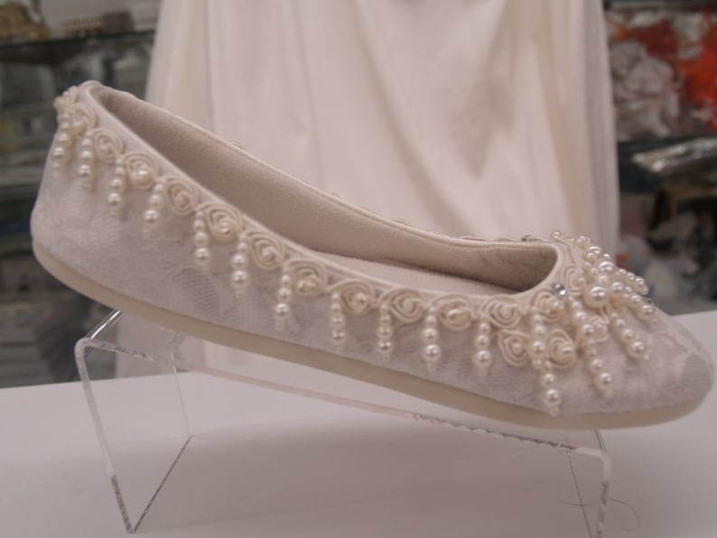 Wedding Ivory Flat Shoes Dangling pearls, and crystals adorn these beautiful shoes, Pearls galore, Pearl Wedding, slip resistant sole image 1