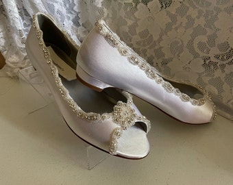 Bling Wedding Satin Flats White Half inch heel,shoe Peep toes,Flat Wedding Shoe lace Appliques with crystals, satin lace up ribbon pump,1/2"