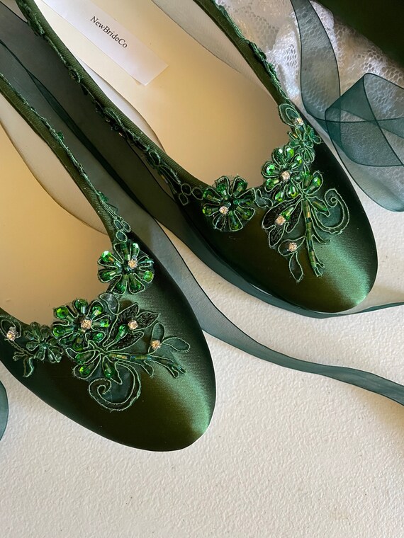 Kelly green ballet flats best sale