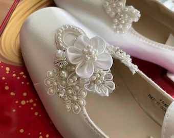 Communion Shoes Off-White Satin Mary Jane flowers Lace Shoe square comfy heel,White Satin Mary Jane Shoes,Mary Jane Flower girls shoes