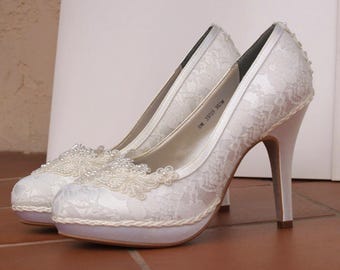 Sapatos de salto alto marfim fechados com plataforma de 3 3/4", salto alto plataforma de renda marfim, sapatos de salto alto de renda marfim para casamento, estilo antigo de Hollywood,