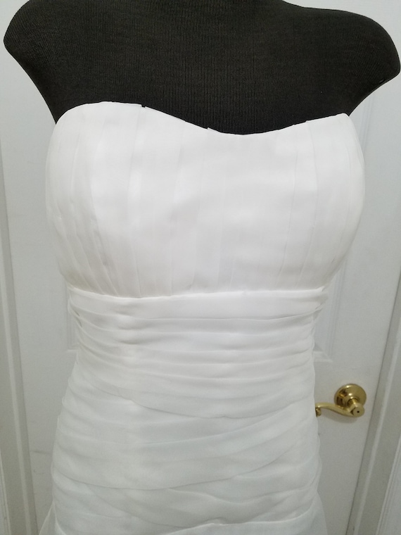 Light Ivory bridal gown strapless, SIZE 8 straple… - image 1