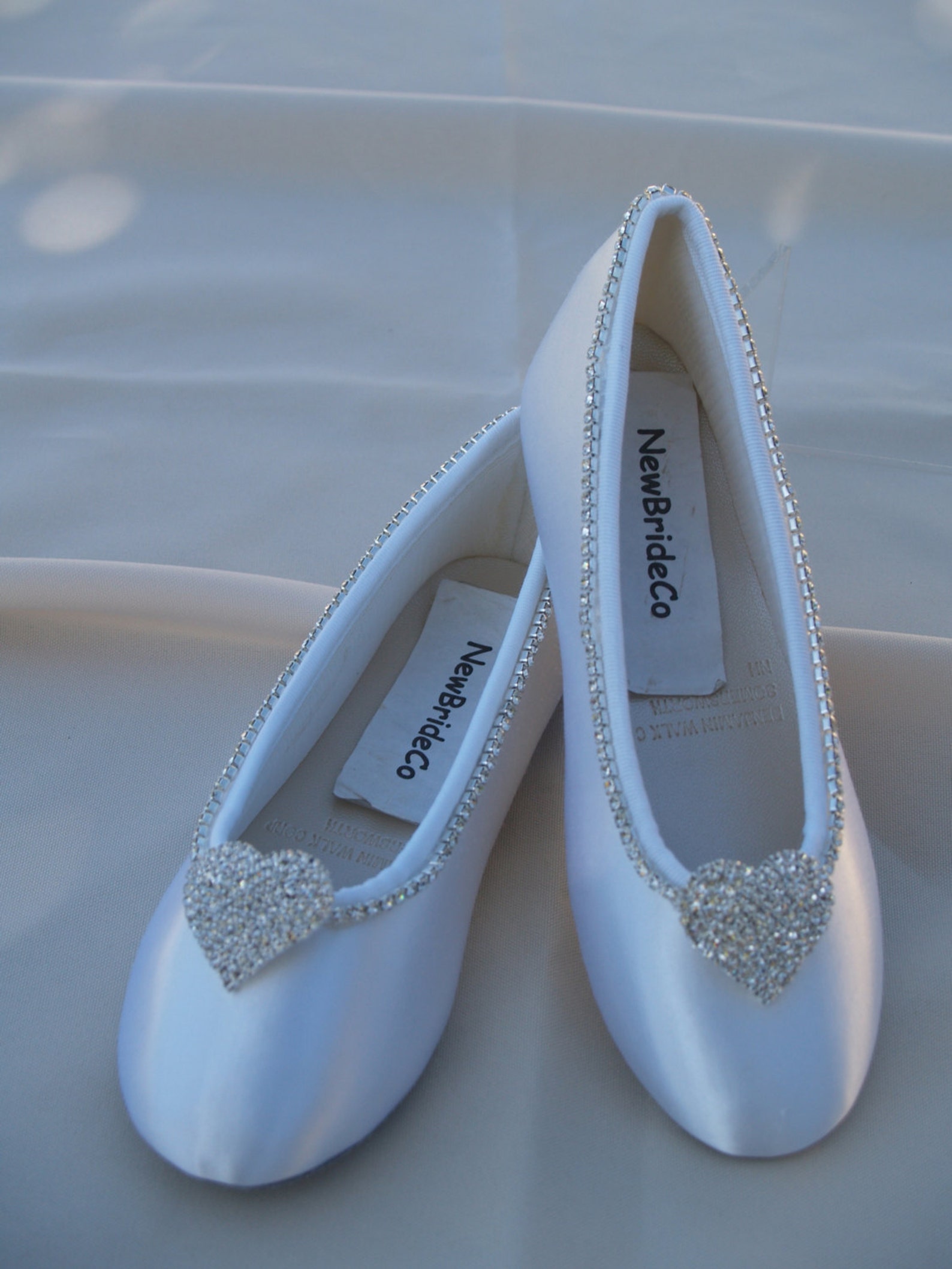 shoes flower girls crystal heart satin crystals edging flats, girls wedding ballet style slippers, closed toe flats,chic