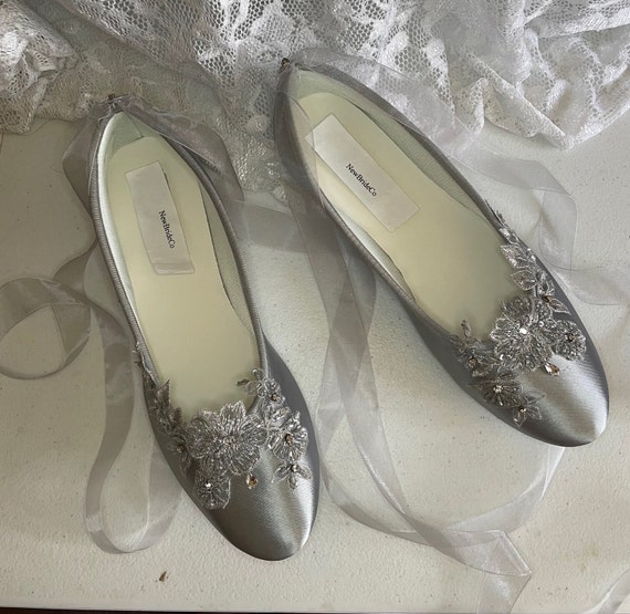 Flat comfortable wedding best sale shoes