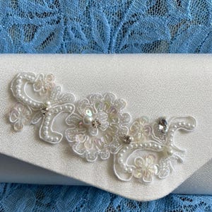 Brides Ivory clutch bag with crystals and pearls hand beaded applique, Off-White Satin Handbag, Evening IvoryPurse, Off-White Formal Clutch