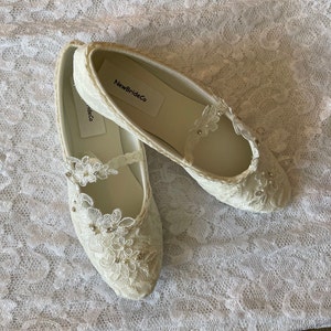 Ivory or Off-white Lace Wedding Flats, Lace Flat Shoes,old Hollywood ...