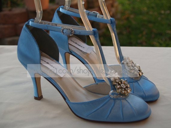 black peep toe platform pumps