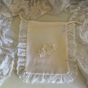 Wedding SMALL Money Dance Bag, Satin flowers lace drawstring closure, OFF-WHITE wedding purse, first communion, gift image 1