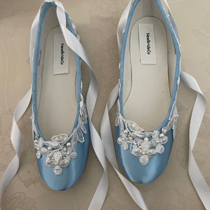 Brides ballerina style BLUE Flat SHOES with lace,BLUE Satin Shoes,Something Blue Wedding Flat Shoes,Satin blue and white lace Slipper