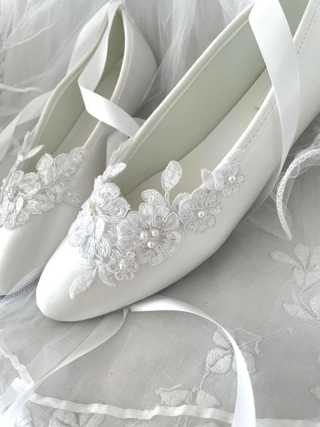 Bridal Shoes Ballet Flats White Satin Wedding Flats: Lace Pearl