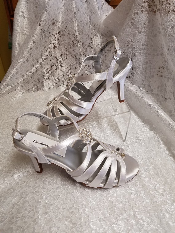wide width silver wedding shoes