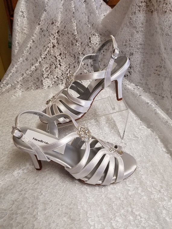 wide width wedding heels